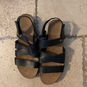 SO Gladiator sandal-SZ 8
H3